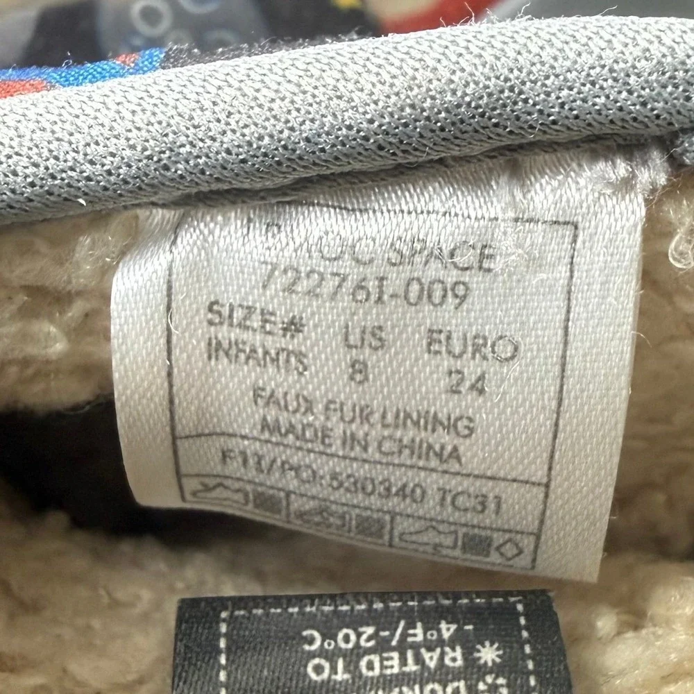 Bogs Kids B-Moc Space Print Snow Boots Sz 8 Winter Shoes Sherpa Sherpa Lined